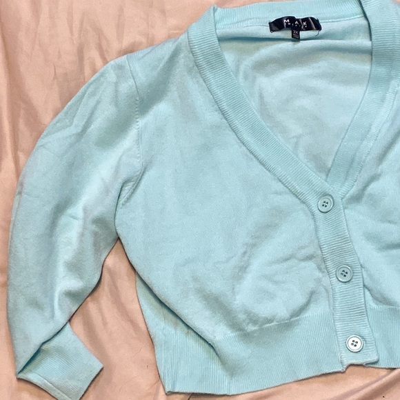 Mak | Short Cardigan | Buttoned | 2X - Picture 3 of 12